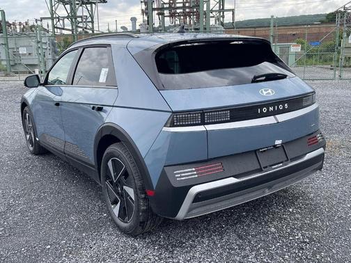 2025 Hyundai IONIQ 5 SEL