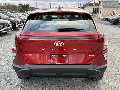 2026 Hyundai KONA SE