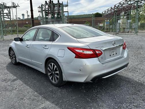 Brilliant Silver 2016 Nissan Altima 2.5 SV