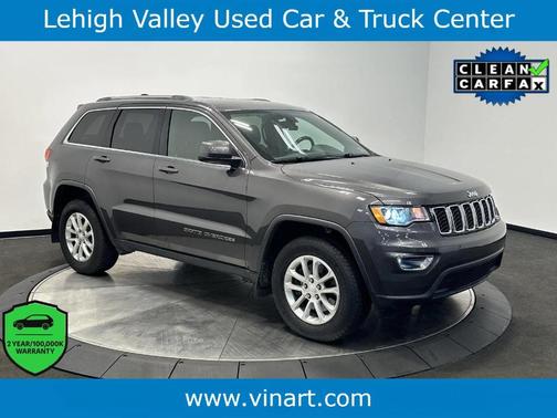 Granite Crystal Clearcoat Metallic 2021 Jeep Grand Cherokee Laredo E
