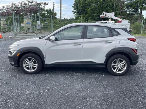 2023 Hyundai KONA SE