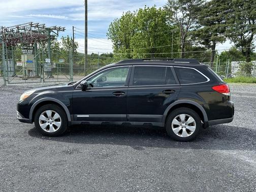 Crystal Black Silica 2012 Subaru Outback 2.5i Premium