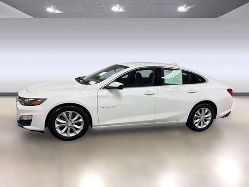 Summit White 2025 Chevrolet Malibu FWD 1LT
