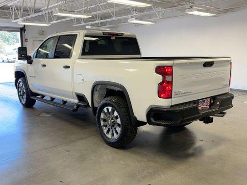 2026 Chevrolet Silverado 2500 Custom