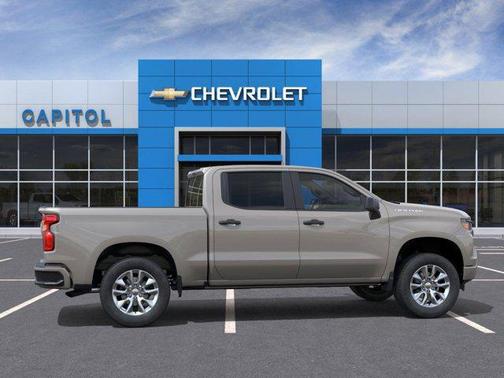 White Sands 2026 Chevrolet Silverado 1500 Custom