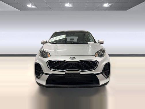 Sparkling Silver 2022 Kia Sportage LX