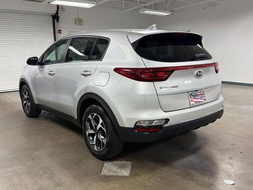 Sparkling Silver 2022 Kia Sportage LX