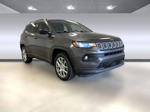 2022 Jeep Compass Latitude Lux