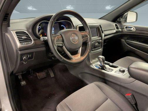 2019 Jeep Grand Cherokee Laredo