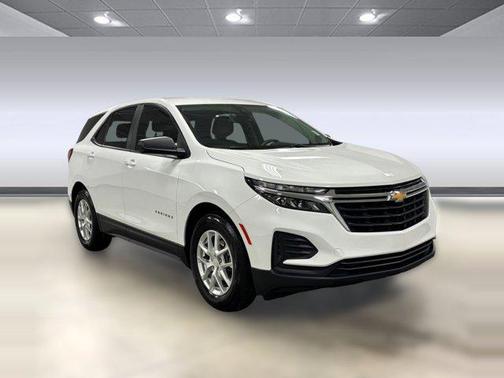 Summit White 2022 Chevrolet Equinox LS