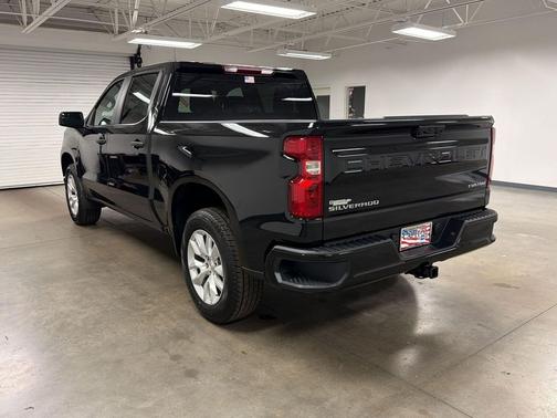 Black 2026 Chevrolet Silverado 1500 Custom