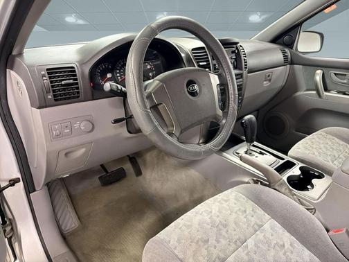 Silver 2006 Kia Sorento LX