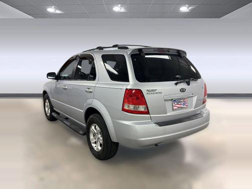 Silver 2006 Kia Sorento LX