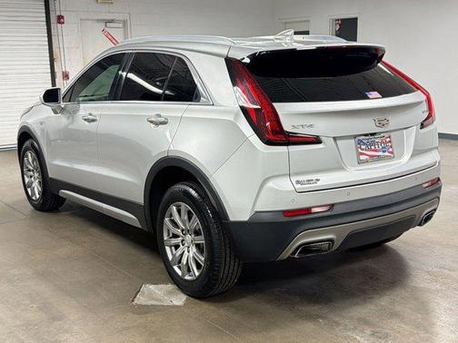 Radiant Silver Metallic 2020 Cadillac XT4 Premium Luxury