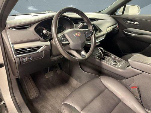 Radiant Silver Metallic 2020 Cadillac XT4 Premium Luxury