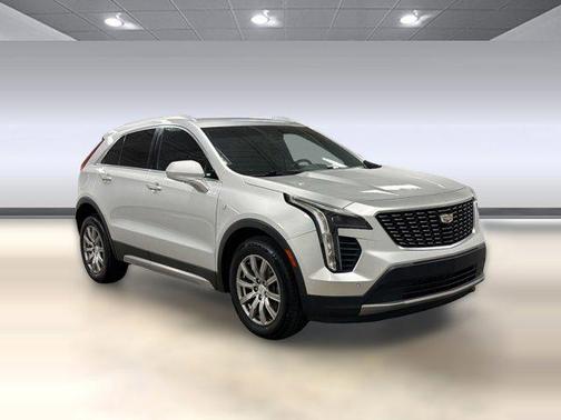 Radiant Silver Metallic 2020 Cadillac XT4 Premium Luxury