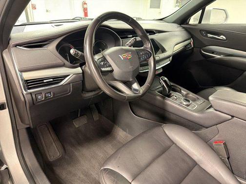 Radiant Silver Metallic 2020 Cadillac XT4 Premium Luxury