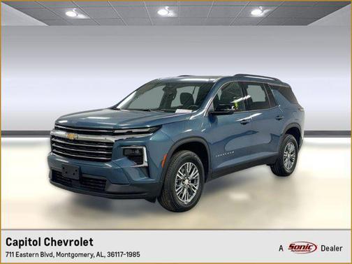 2025 Chevrolet Traverse LT