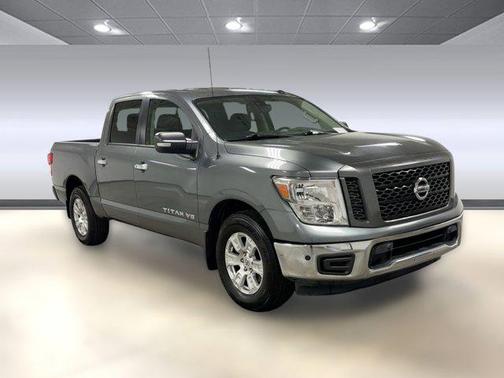 2019 Nissan Titan SV