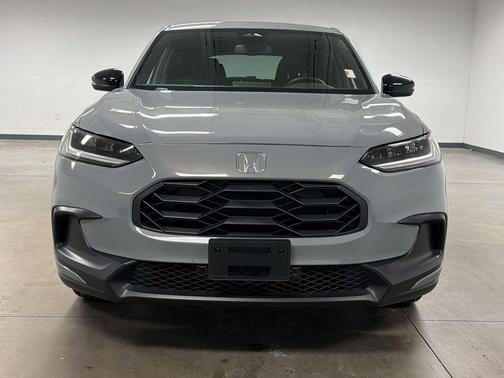 Crystal Black Pearl 2025 Honda HR-V AWD Sport