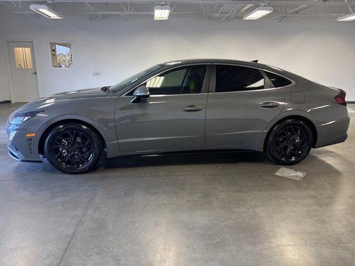 2022 Hyundai SONATA SEL