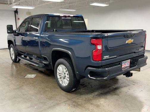 2022 Chevrolet Silverado 2500 High Country