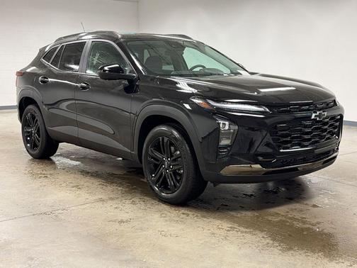 Mosaic Black Metallic 2026 Chevrolet Trax FWD ACTIV
