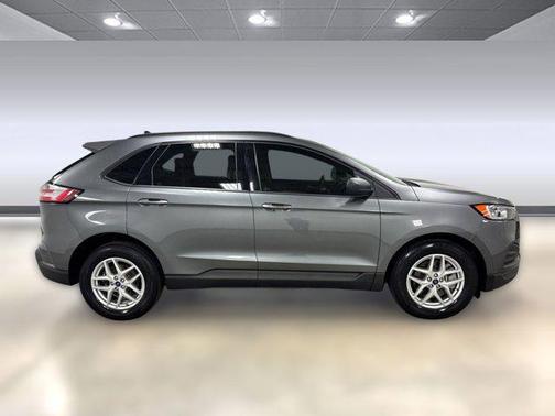 2021 Ford Edge SE