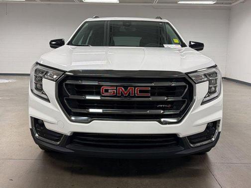 2023 GMC Terrain AWD AT4