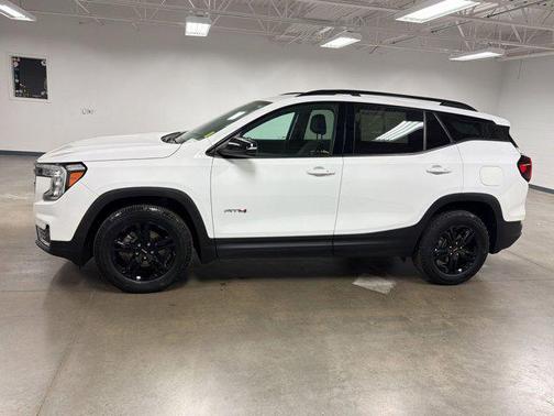 2023 GMC Terrain AWD AT4