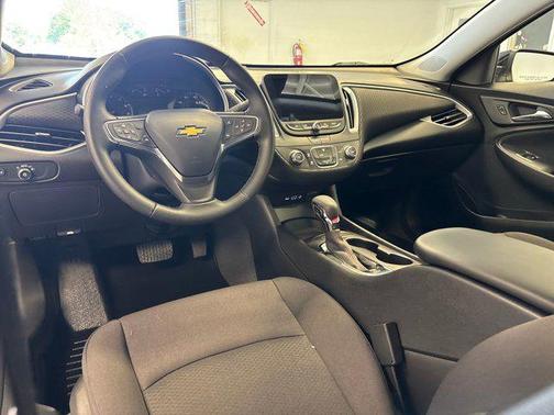 2024 Chevrolet Malibu FWD RS