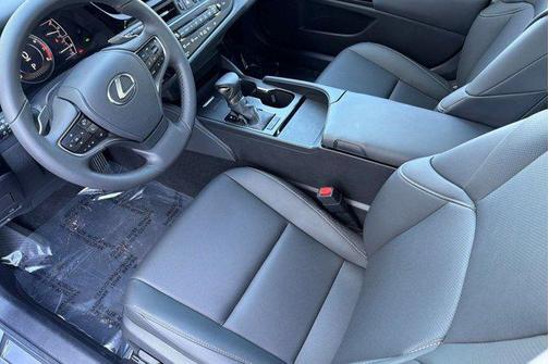 2025 Lexus ES 350 Base