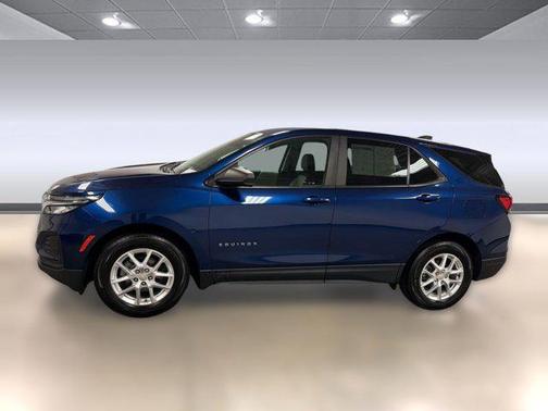 Blue Glow Metallic 2022 Chevrolet Equinox LS