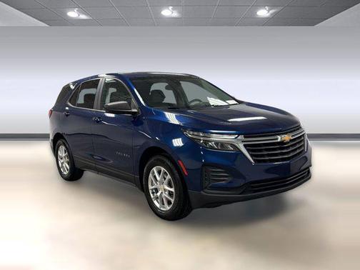 Blue Glow Metallic 2022 Chevrolet Equinox LS