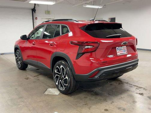 Apex Red 2026 Chevrolet Trax FWD 2RS