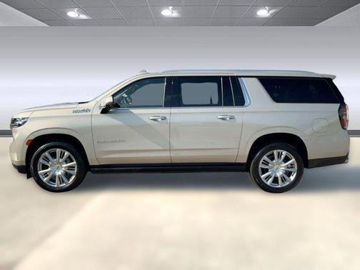 2023 Chevrolet Suburban 4WD High Country