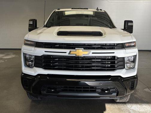 2025 Chevrolet Silverado 2500 Custom