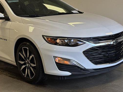 2023 Chevrolet Malibu FWD RS