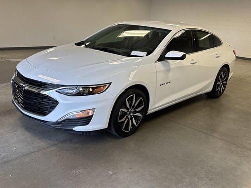 2023 Chevrolet Malibu FWD RS