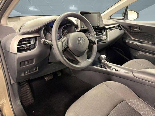 2021 Toyota C-HR LE
