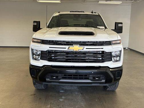 2025 Chevrolet Silverado 2500 Custom