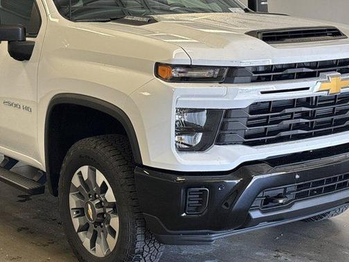 2025 Chevrolet Silverado 2500 Custom