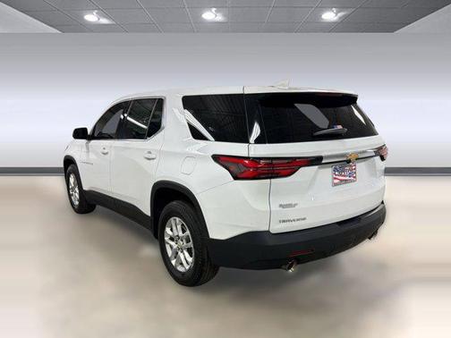 Summit White 2022 Chevrolet Traverse LS