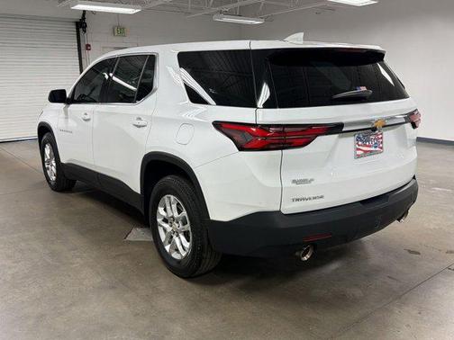 Summit White 2022 Chevrolet Traverse LS