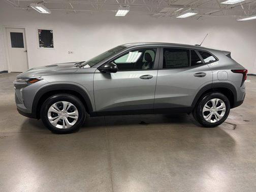 Sterling Gray Metallic 2026 Chevrolet Trax LS
