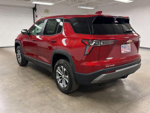Radiant Red Tintcoat 2026 Chevrolet Equinox 1LT