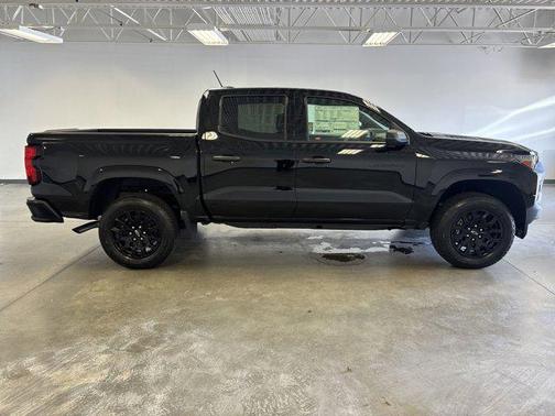 2025 Chevrolet Colorado WT