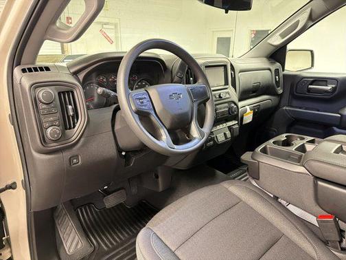 White Sands 2026 Chevrolet Silverado 1500 Custom Trail Boss