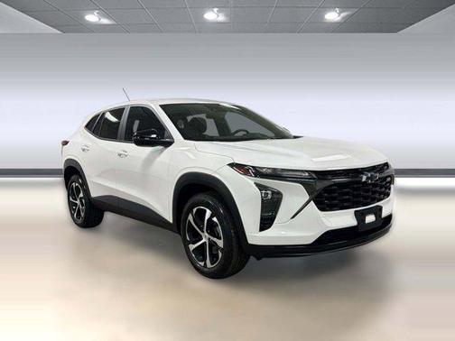 Summit White 2024 Chevrolet Trax FWD 1RS