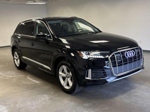 2023 Audi Q7 45 Premium Plus